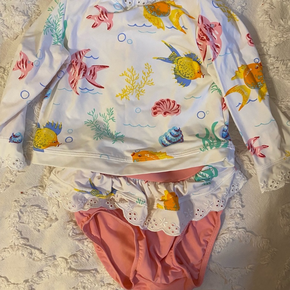 Super cute. Only tried this on. Was sold to me brand new.